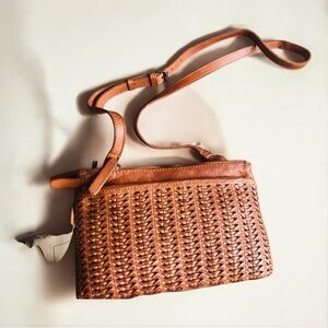 VILENCA HOLLAND 100% genuine leather cross body bag NWT MSRP.225.00